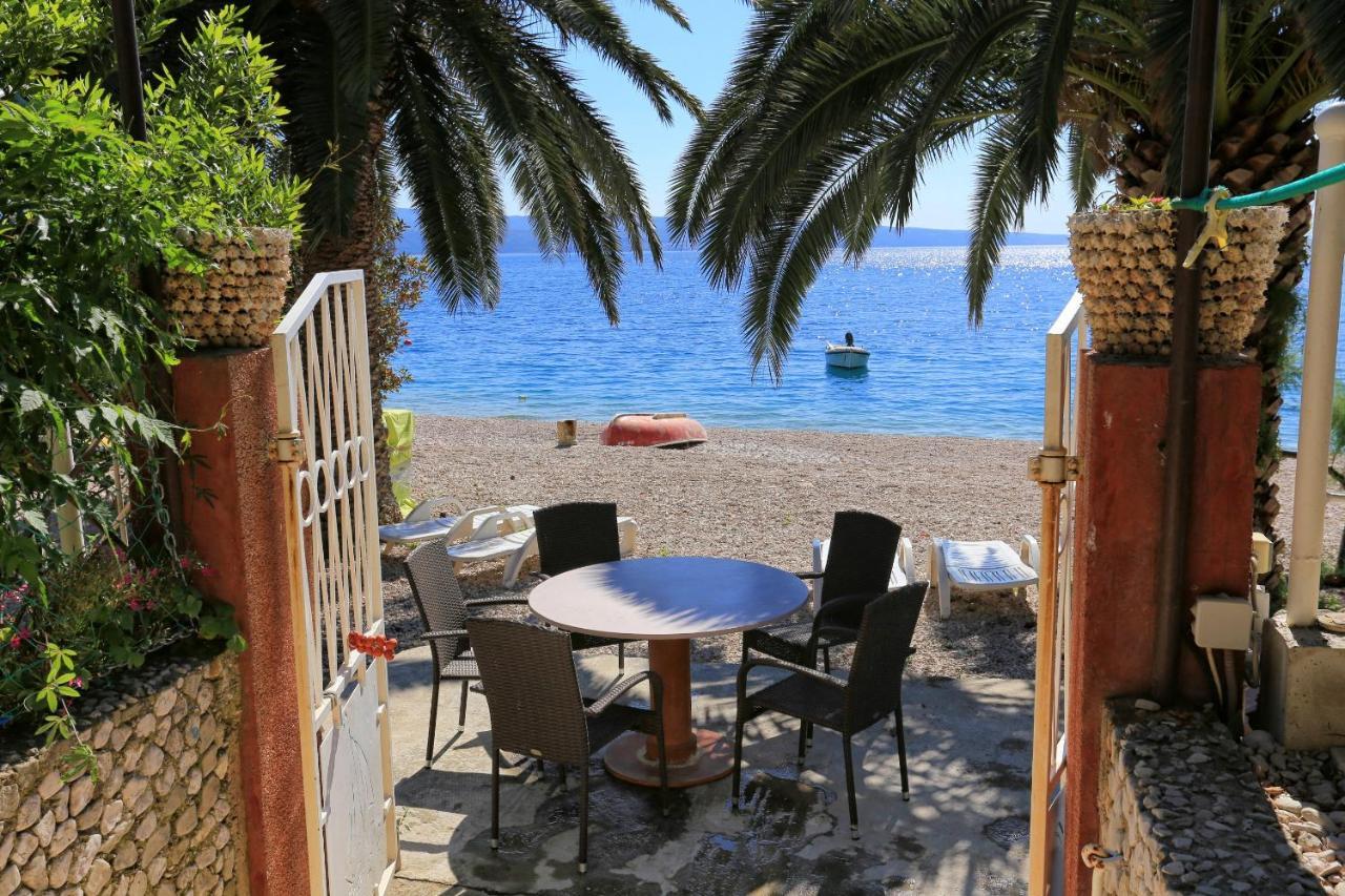 Apartments By The Sea Stanici, Omis - 1031 Tice Bagian luar foto