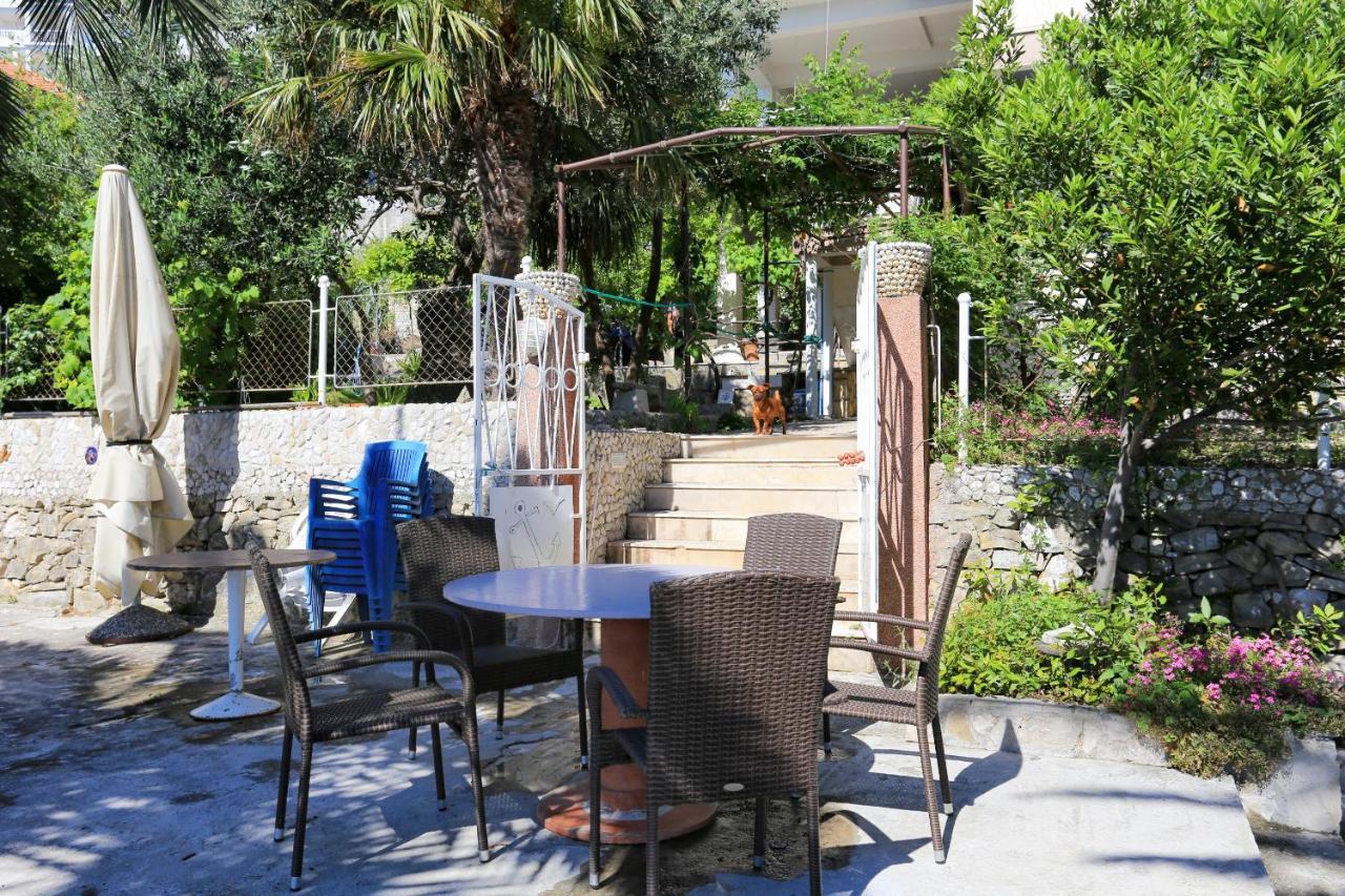 Apartments By The Sea Stanici, Omis - 1031 Tice Bagian luar foto