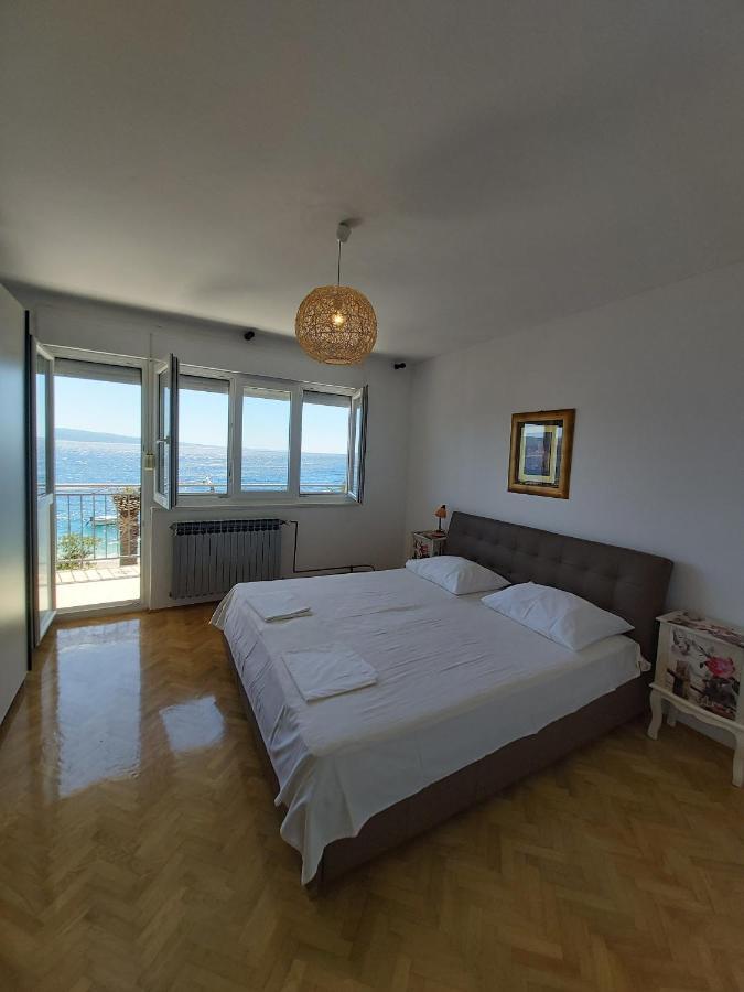 Apartments By The Sea Stanici, Omis - 1031 Tice Bagian luar foto