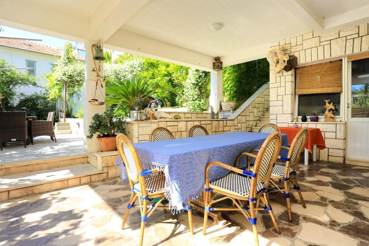 Apartments By The Sea Stanici, Omis - 1031 Tice Bagian luar foto